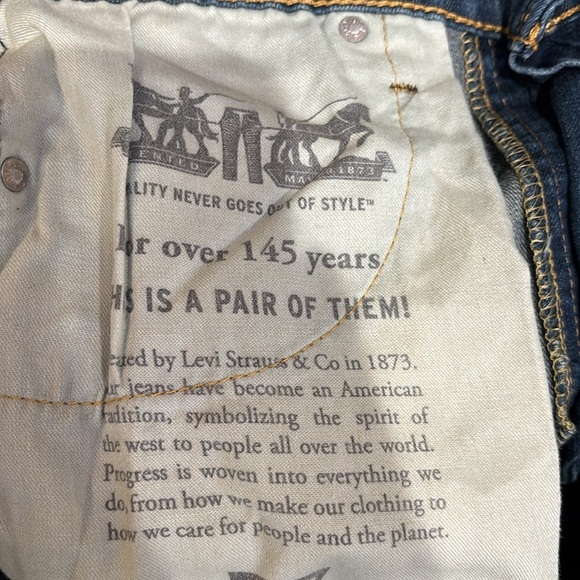 Levi's Classic Straight Blue Jeans - Picture 8 of 8